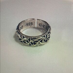 Elegant Silver Filigree Ring